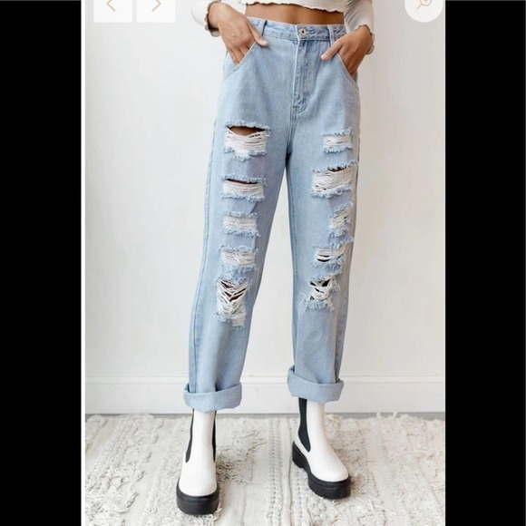 NWT Fashion Nova Distressed High Waist Straight Leg Jean SZ 11 - Picture 1 of 8